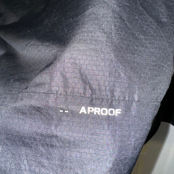 Adidas women jacket medium - Picture 6 of 7